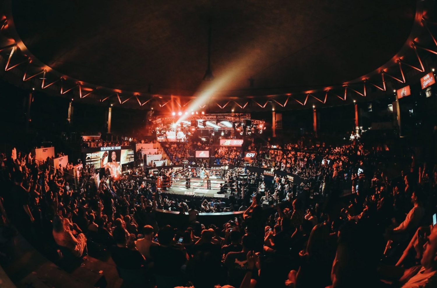 Watch Muay Thai LIVE at Rajadamnern Stadium