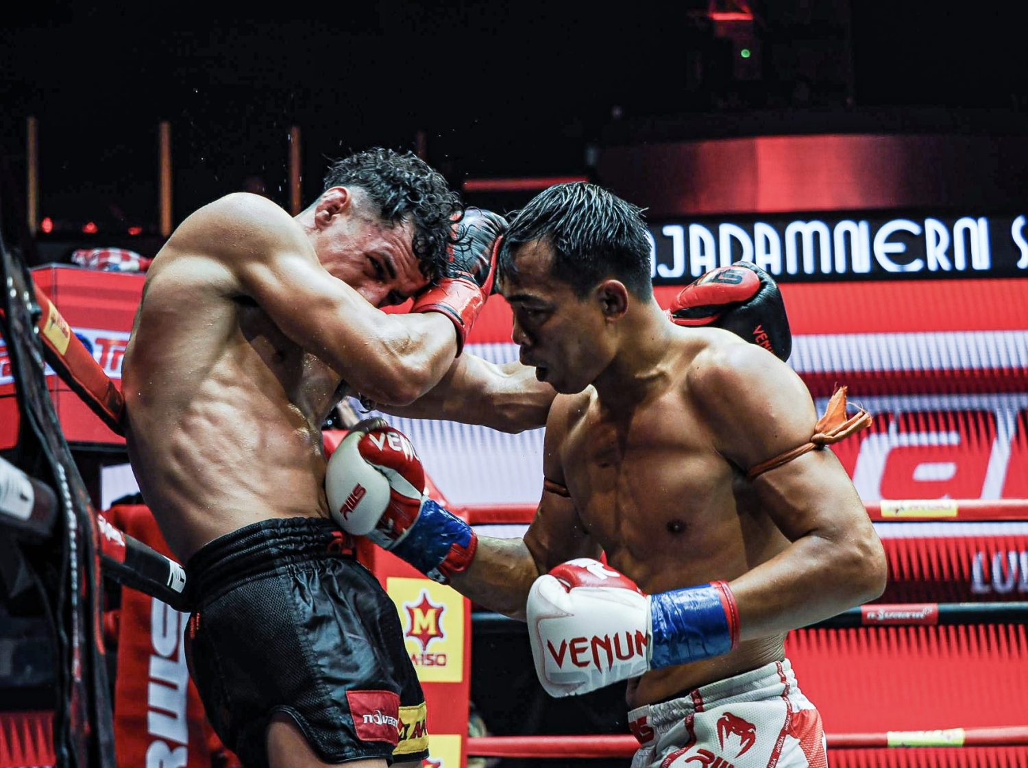 Differences Between Muay Thai vs MMA