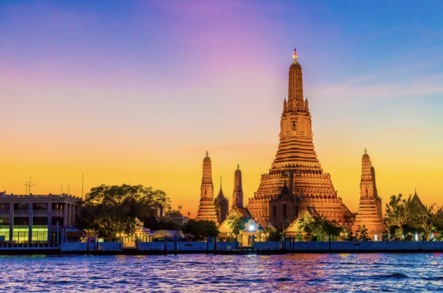 Visit Wat Arun