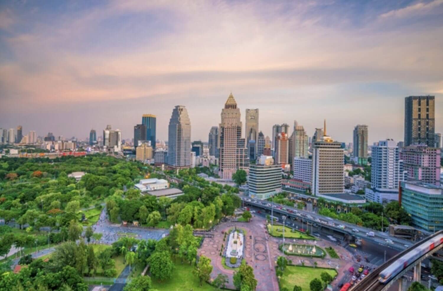 Date in the park in Bangkok