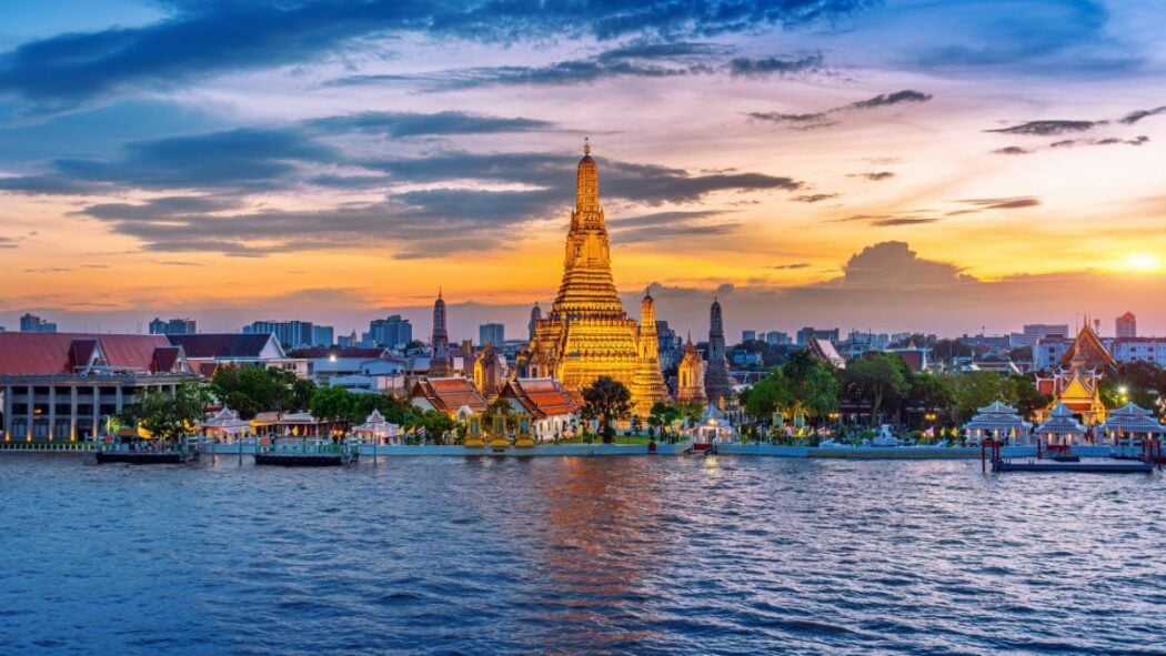 A stunning view of Wat Arun during sunse