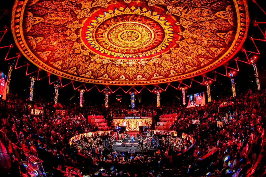 Muay Thai fight experience at Rajadamnern Stadium